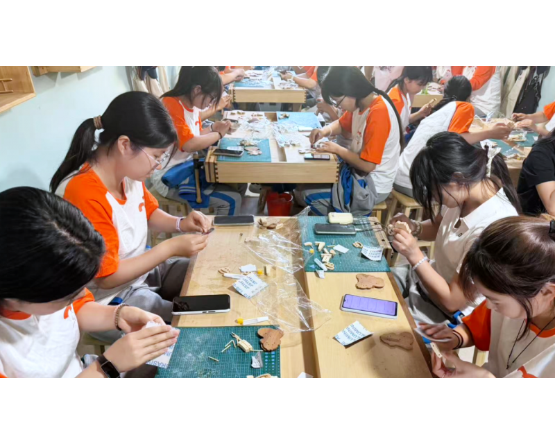 匠心传情·筑梦成长 | 我校“情暖少数民族女孩项目”木工坊靓