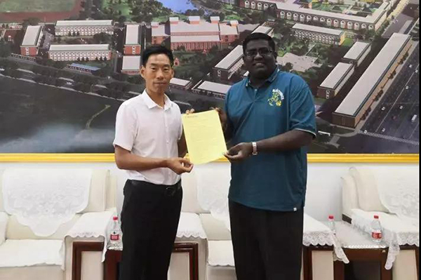 马来西亚教育大学代表团访问我校(图8) 1-2002051243225Q.jpg