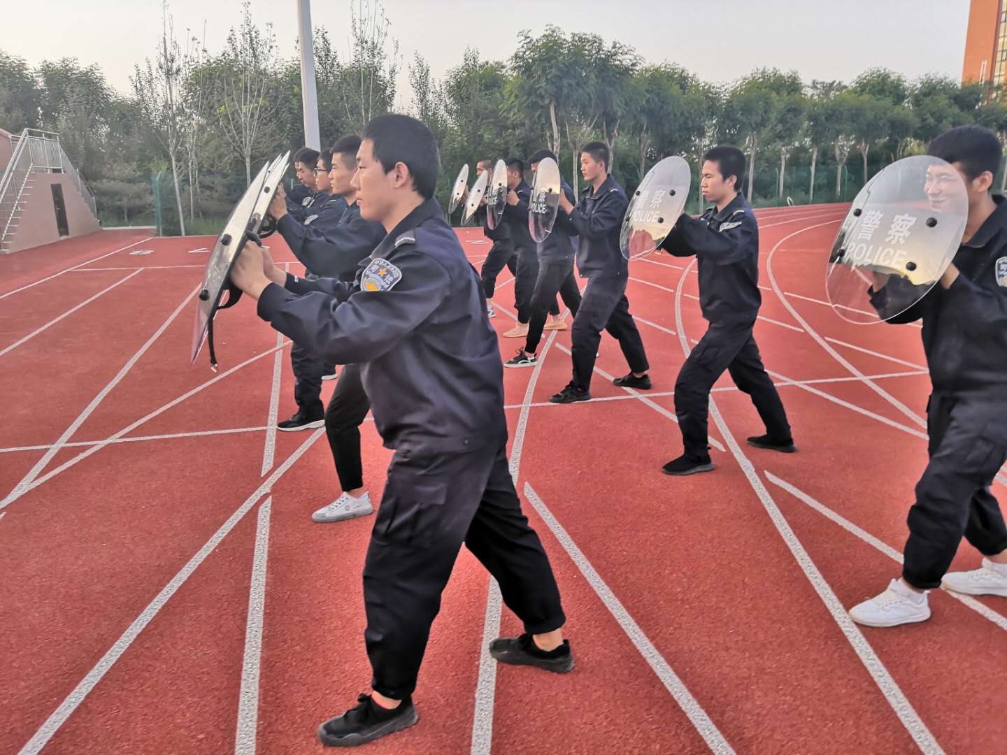 1-200H10Z301427.jpg