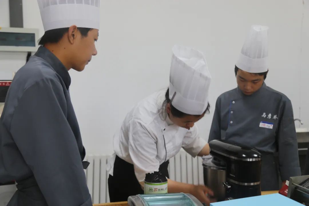 1-23110R03431L4.jpg