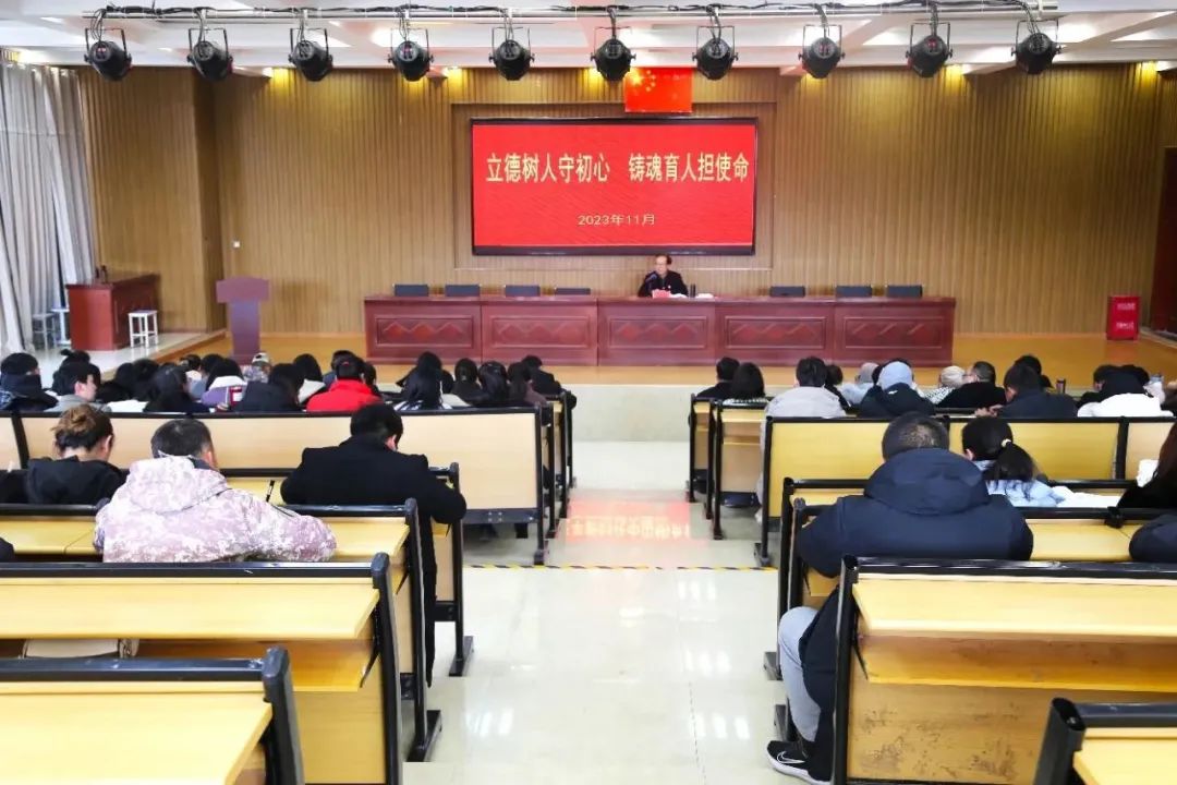 1-23121510135QK.jpg