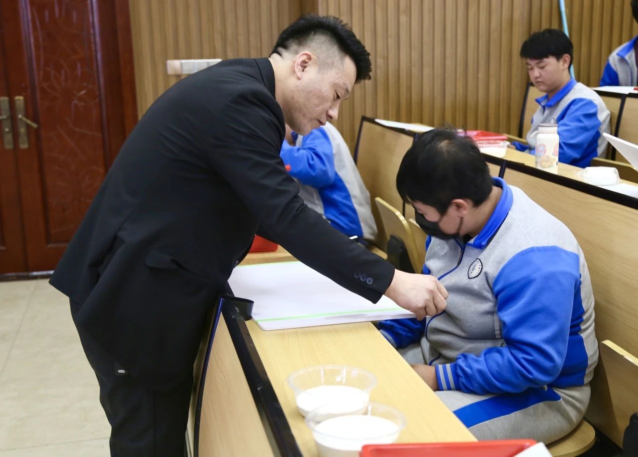 1-2312151145155M.jpg