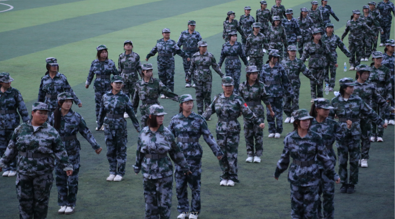 身着迷彩绿 军训正当时(图11)