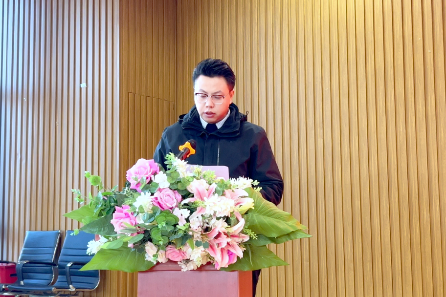 我校第三届教职工代表大会第三次会议顺利召开(图14) 1-260325193U2W9.png