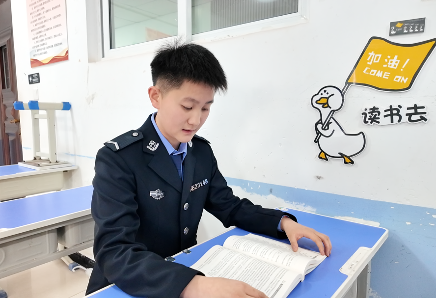 喜报!我校3名学子荣获国家奖学金(图2) 1-260410102205O7.png