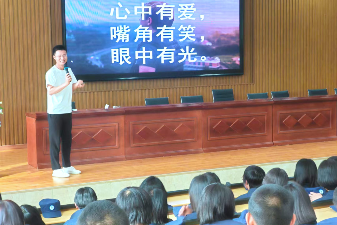 以文化润心田 以思想促成长丨我校“四大文化”系列讲座有序开展(图3) 1-2606221044422F.png