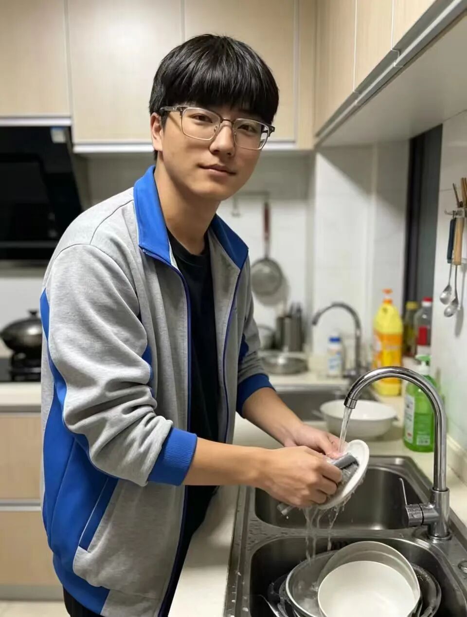 感恩润心 微笑相伴 和乐成长 向赢逐梦丨我校开展四大文化系列主题活动(图10) 1-2606230920294A.jpg