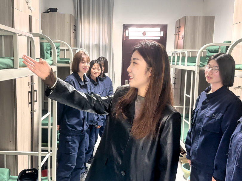 感恩润心 微笑相伴 和乐成长 向赢逐梦丨我校开展四大文化系列主题活动(图21) 1-26062309260K95.png